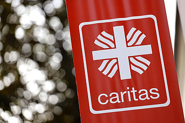 Fahne der Caritas