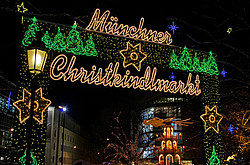 Eingang zum Münchner Christkindlmarkt