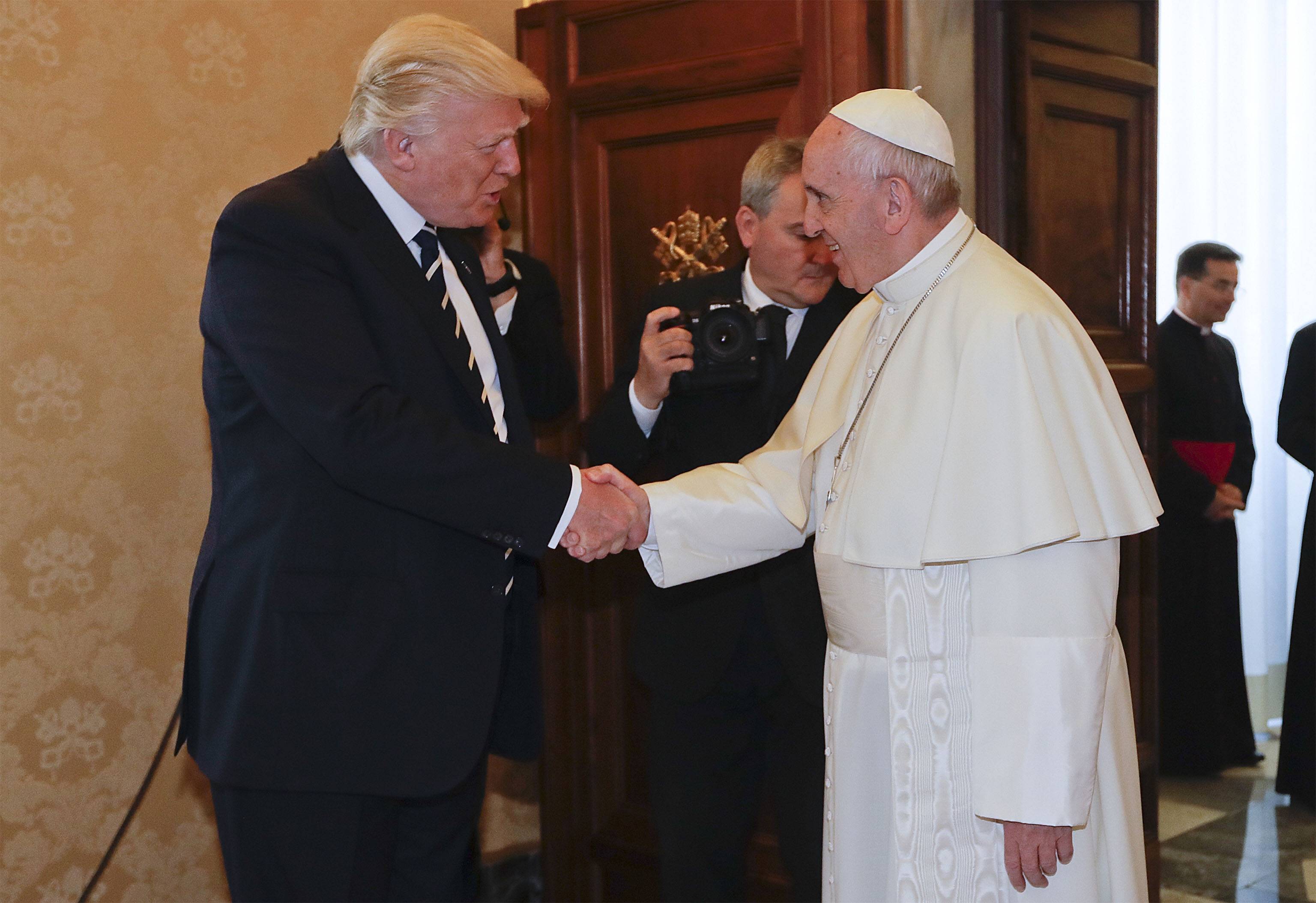 Papst Franziskus Trump